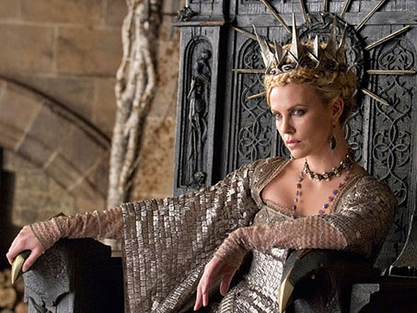 Queen Ravenna (Charlize Theron); 'Snow White and the Huntsman' film still