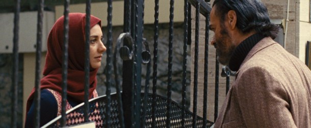 Sahar (Sheila Vand) in Argo